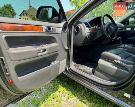 Чорний Фольксваген Туарег, об'ємом двигуна 2.97 л та пробігом 110 тис. км за 12900 $, фото 25 на Automoto.ua