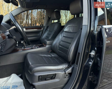 Черный Фольксваген Туарег, объемом двигателя 3 л и пробегом 314 тыс. км за 10500 $, фото 39 на Automoto.ua