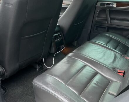 Чорний Фольксваген Туарег, об'ємом двигуна 3 л та пробігом 350 тис. км за 6200 $, фото 14 на Automoto.ua