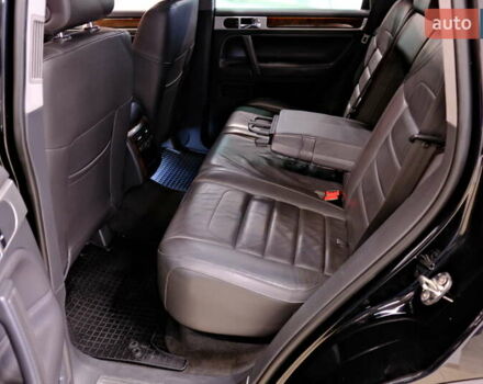 Черный Фольксваген Туарег, объемом двигателя 3.6 л и пробегом 182 тыс. км за 9900 $, фото 31 на Automoto.ua