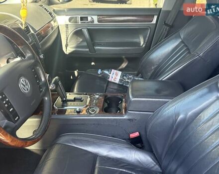 Черный Фольксваген Туарег, объемом двигателя 4.2 л и пробегом 286 тыс. км за 8999 $, фото 20 на Automoto.ua