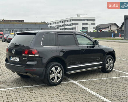 Черный Фольксваген Туарег, объемом двигателя 3 л и пробегом 270 тыс. км за 10500 $, фото 4 на Automoto.ua