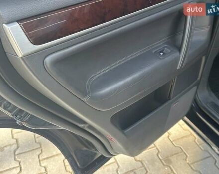 Черный Фольксваген Туарег, объемом двигателя 4.2 л и пробегом 286 тыс. км за 8999 $, фото 30 на Automoto.ua