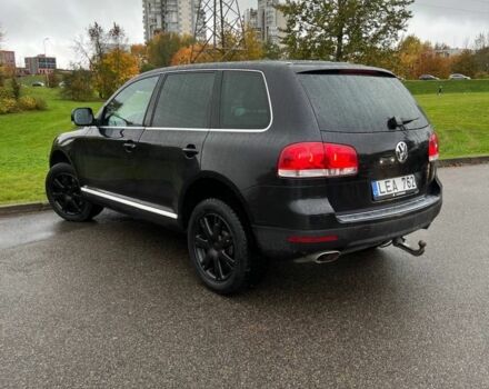 Черный Фольксваген Туарег, объемом двигателя 3 л и пробегом 280 тыс. км за 4900 $, фото 3 на Automoto.ua