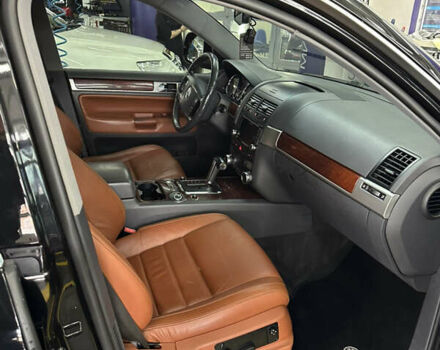 Чорний Фольксваген Туарег, об'ємом двигуна 2.97 л та пробігом 315 тис. км за 10700 $, фото 12 на Automoto.ua