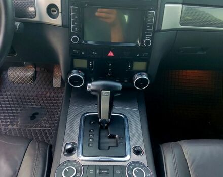 Чорний Фольксваген Туарег, об'ємом двигуна 3 л та пробігом 297 тис. км за 11777 $, фото 9 на Automoto.ua