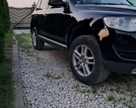 Чорний Фольксваген Туарег, об'ємом двигуна 2.5 л та пробігом 240 тис. км за 12200 $, фото 2 на Automoto.ua