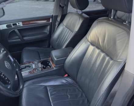 Черный Фольксваген Туарег, объемом двигателя 3.6 л и пробегом 260 тыс. км за 8600 $, фото 5 на Automoto.ua