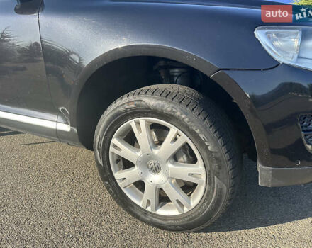 Черный Фольксваген Туарег, объемом двигателя 2.99 л и пробегом 342 тыс. км за 9122 $, фото 7 на Automoto.ua