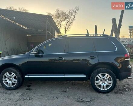 Чорний Фольксваген Туарег, об'ємом двигуна 3 л та пробігом 283 тис. км за 12200 $, фото 2 на Automoto.ua
