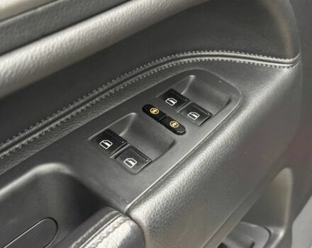 Черный Фольксваген Туарег, объемом двигателя 3.6 л и пробегом 200 тыс. км за 9800 $, фото 20 на Automoto.ua