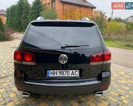 Черный Фольксваген Туарег, объемом двигателя 3 л и пробегом 360 тыс. км за 9800 $, фото 2 на Automoto.ua