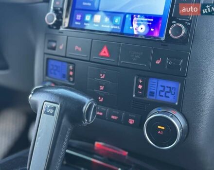 Чорний Фольксваген Туарег, об'ємом двигуна 3 л та пробігом 340 тис. км за 10900 $, фото 41 на Automoto.ua