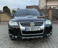 Черный Фольксваген Туарег, объемом двигателя 3 л и пробегом 217 тыс. км за 13450 $, фото 2 на Automoto.ua