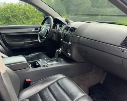 Черный Фольксваген Туарег, объемом двигателя 3 л и пробегом 281 тыс. км за 4999 $, фото 9 на Automoto.ua