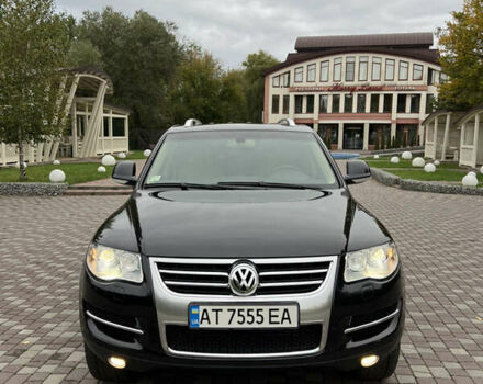 Черный Фольксваген Туарег, объемом двигателя 3 л и пробегом 235 тыс. км за 13500 $, фото 1 на Automoto.ua