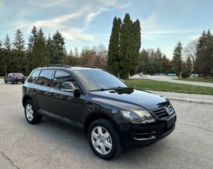 Чорний Фольксваген Туарег, об'ємом двигуна 3 л та пробігом 221 тис. км за 9800 $, фото 1 на Automoto.ua