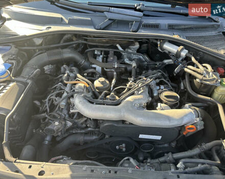 Черный Фольксваген Туарег, объемом двигателя 2.99 л и пробегом 342 тыс. км за 9122 $, фото 22 на Automoto.ua