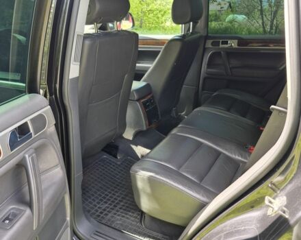 Черный Фольксваген Туарег, объемом двигателя 3 л и пробегом 372 тыс. км за 11000 $, фото 7 на Automoto.ua