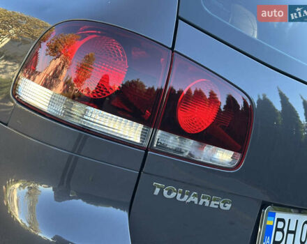 Черный Фольксваген Туарег, объемом двигателя 2.97 л и пробегом 240 тыс. км за 12200 $, фото 22 на Automoto.ua