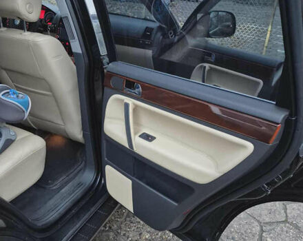 Чорний Фольксваген Туарег, об'ємом двигуна 2.5 л та пробігом 308 тис. км за 10000 $, фото 6 на Automoto.ua