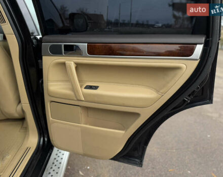 Черный Фольксваген Туарег, объемом двигателя 3.6 л и пробегом 280 тыс. км за 10750 $, фото 30 на Automoto.ua