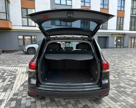 Черный Фольксваген Туарег, объемом двигателя 3 л и пробегом 267 тыс. км за 11000 $, фото 3 на Automoto.ua