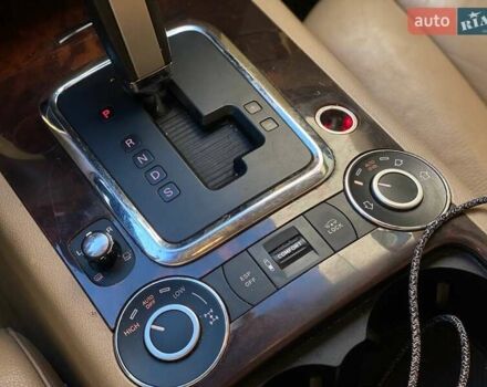 Черный Фольксваген Туарег, объемом двигателя 2.46 л и пробегом 296 тыс. км за 10290 $, фото 28 на Automoto.ua