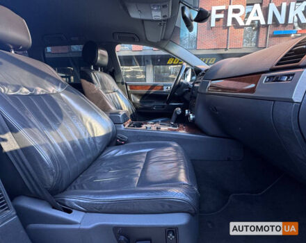 Черный Фольксваген Туарег, объемом двигателя 3 л и пробегом 452 тыс. км за 11000 $, фото 13 на Automoto.ua