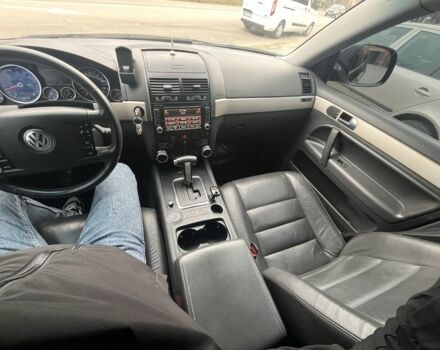 Черный Фольксваген Туарег, объемом двигателя 3 л и пробегом 357 тыс. км за 10200 $, фото 4 на Automoto.ua