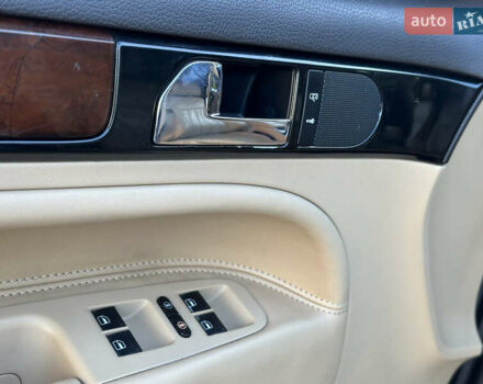 Черный Фольксваген Туарег, объемом двигателя 2.97 л и пробегом 240 тыс. км за 12200 $, фото 50 на Automoto.ua