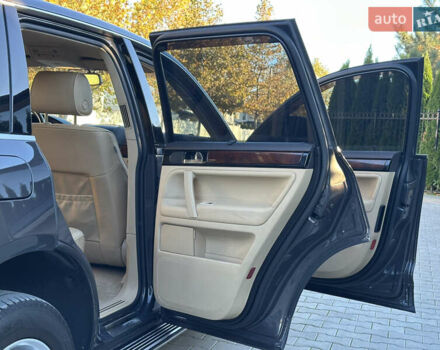 Черный Фольксваген Туарег, объемом двигателя 2.97 л и пробегом 240 тыс. км за 12200 $, фото 29 на Automoto.ua