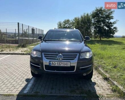 Черный Фольксваген Туарег, объемом двигателя 2.97 л и пробегом 214 тыс. км за 13500 $, фото 6 на Automoto.ua