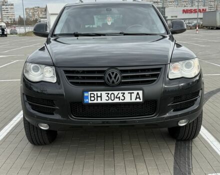 Черный Фольксваген Туарег, объемом двигателя 3 л и пробегом 263 тыс. км за 12500 $, фото 2 на Automoto.ua