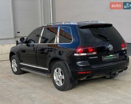 Черный Фольксваген Туарег, объемом двигателя 2.46 л и пробегом 296 тыс. км за 10290 $, фото 5 на Automoto.ua