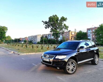 Черный Фольксваген Туарег, объемом двигателя 4.2 л и пробегом 200 тыс. км за 11500 $, фото 7 на Automoto.ua