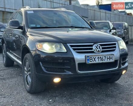 Чорний Фольксваген Туарег, об'ємом двигуна 3 л та пробігом 340 тис. км за 10900 $, фото 4 на Automoto.ua