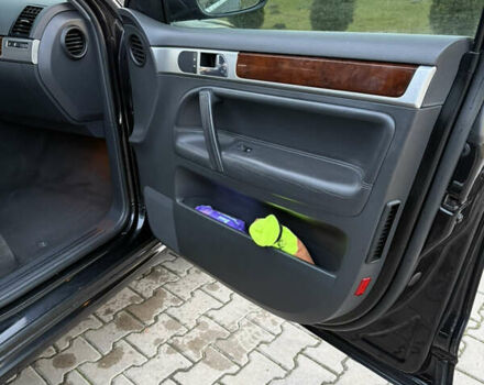 Черный Фольксваген Туарег, объемом двигателя 3 л и пробегом 217 тыс. км за 13450 $, фото 20 на Automoto.ua