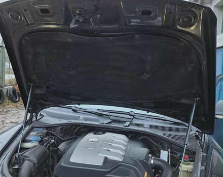 Чорний Фольксваген Туарег, об'ємом двигуна 2.5 л та пробігом 308 тис. км за 10000 $, фото 14 на Automoto.ua