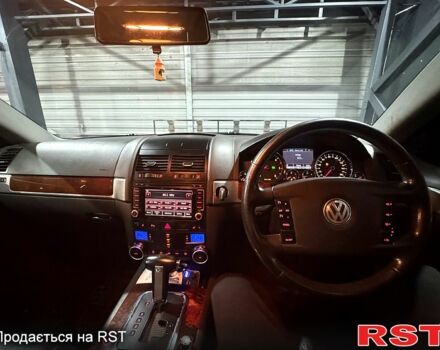 Черный Фольксваген Туарег, объемом двигателя 3 л и пробегом 340 тыс. км за 4500 $, фото 9 на Automoto.ua