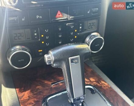 Черный Фольксваген Туарег, объемом двигателя 4.2 л и пробегом 286 тыс. км за 8999 $, фото 28 на Automoto.ua