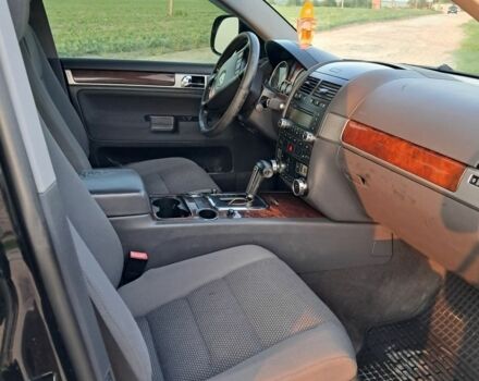 Чорний Фольксваген Туарег, об'ємом двигуна 2.5 л та пробігом 240 тис. км за 12200 $, фото 6 на Automoto.ua