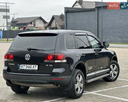 Черный Фольксваген Туарег, объемом двигателя 3 л и пробегом 270 тыс. км за 10500 $, фото 12 на Automoto.ua