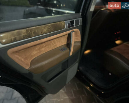 Черный Фольксваген Туарег, объемом двигателя 2.97 л и пробегом 159 тыс. км за 13800 $, фото 22 на Automoto.ua