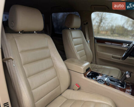 Черный Фольксваген Туарег, объемом двигателя 3.6 л и пробегом 280 тыс. км за 10750 $, фото 34 на Automoto.ua