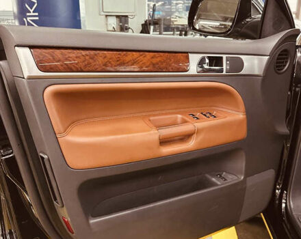 Чорний Фольксваген Туарег, об'ємом двигуна 2.97 л та пробігом 315 тис. км за 10700 $, фото 11 на Automoto.ua