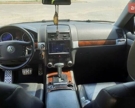 Чорний Фольксваген Туарег, об'ємом двигуна 2.97 л та пробігом 353 тис. км за 10500 $, фото 16 на Automoto.ua