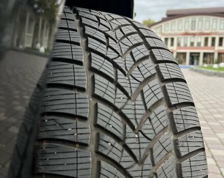 Черный Фольксваген Туарег, объемом двигателя 3 л и пробегом 235 тыс. км за 13500 $, фото 4 на Automoto.ua