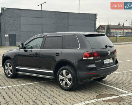 Черный Фольксваген Туарег, объемом двигателя 3 л и пробегом 270 тыс. км за 10500 $, фото 7 на Automoto.ua