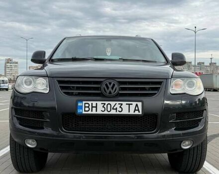 Черный Фольксваген Туарег, объемом двигателя 2.97 л и пробегом 263 тыс. км за 12500 $, фото 3 на Automoto.ua